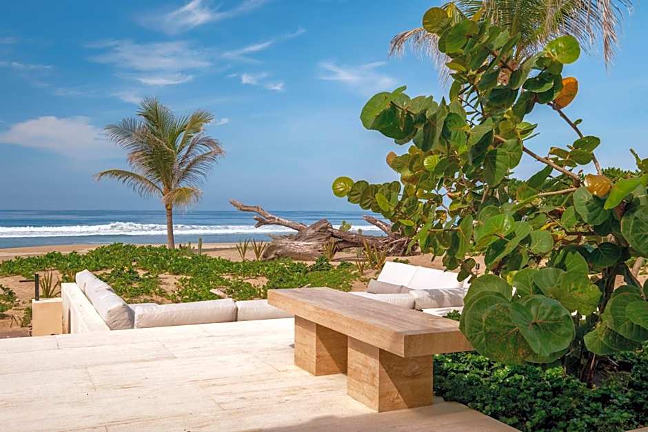 ONTO House Puerto Escondido