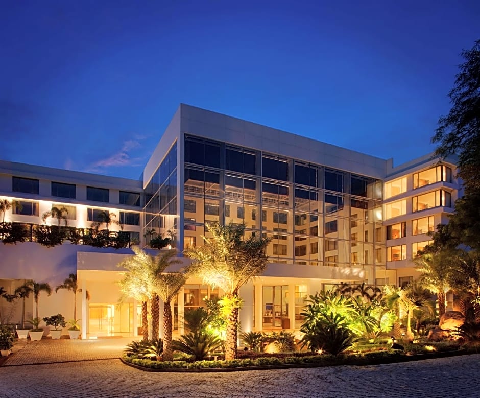 Radisson Blu Plaza Hotel Hyderabad Banjara Hills