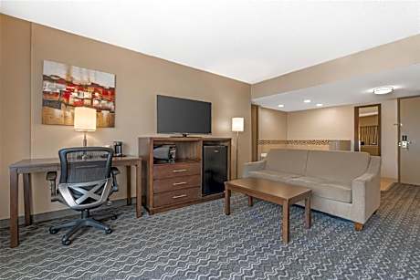 King Suite with Spa Bath
