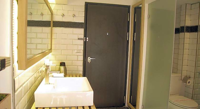 Formosa Boulevard Station Garden Hotel