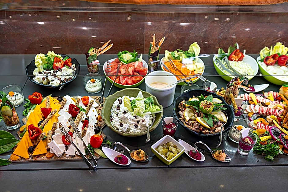 Kyma Suites Beach Hotel