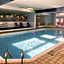 Travelodge by Wyndham Niagara Falls Lundys Lane