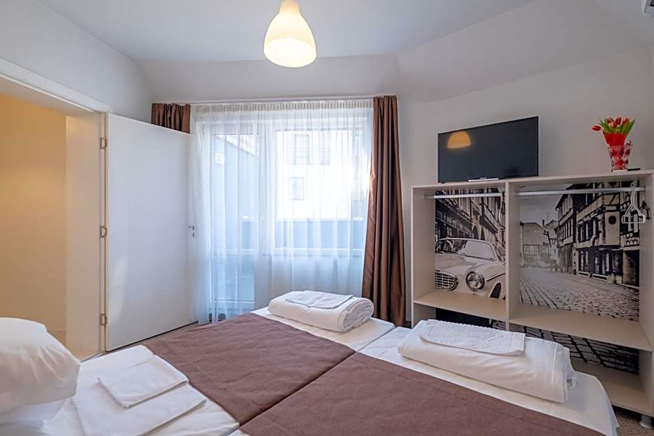 Blue Label Apart House