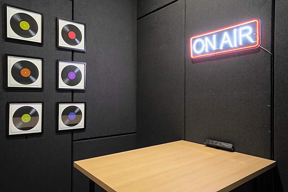 Level Long Beach - East Village