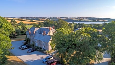 Trewornan Manor