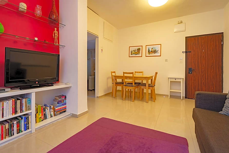 Colony Suites- Hananya St.