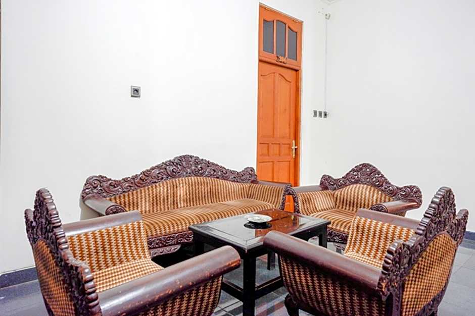 RedDoorz near Tugu Yogyakarta