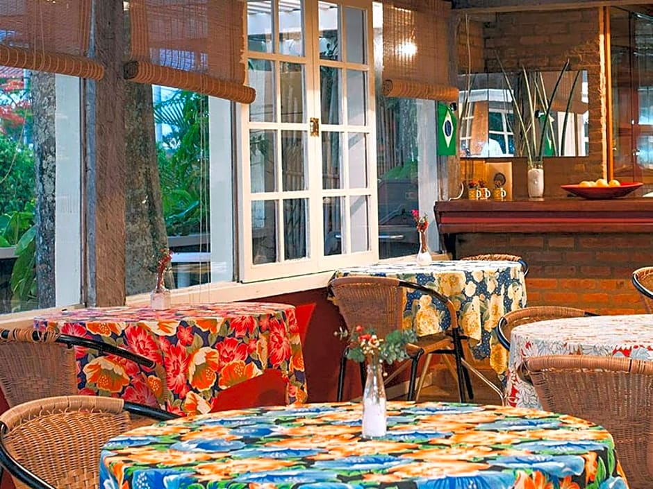 Pousada Casacolinas by HTL