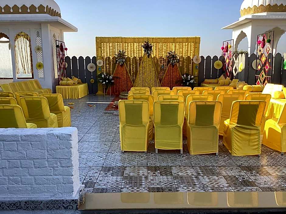HOTEL RUDRA VILAS