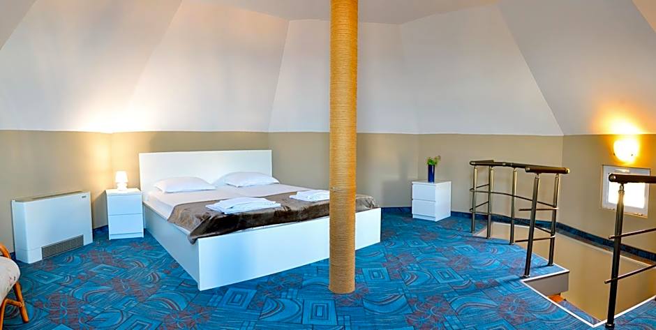 Alekta Hotel - Free Parking