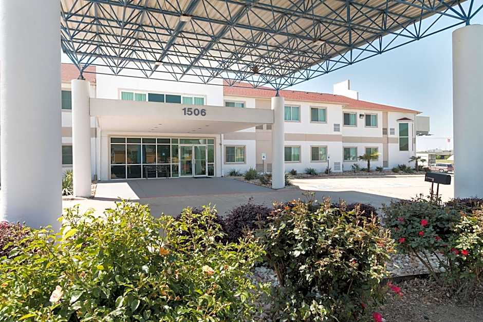 Motel 6-Hillsboro, TX