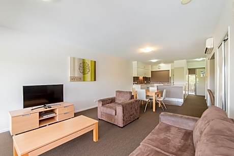 2 Bedroom Pool View Suite, 2 Bedroom Suite, Pool view