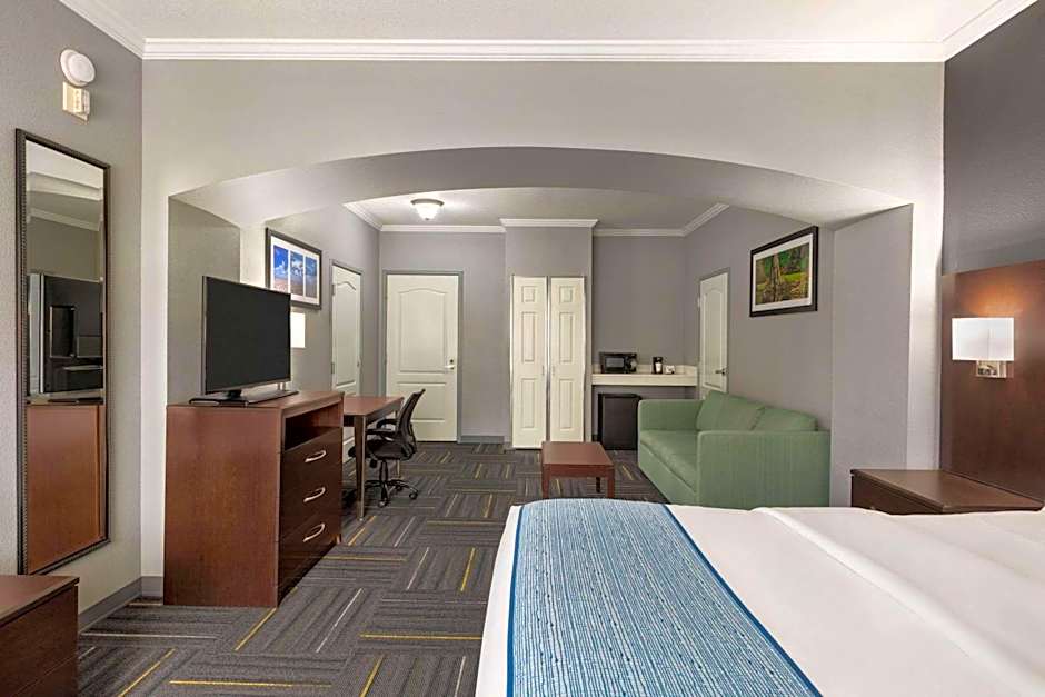 La Quinta Inn & Suites by Wyndham Dublin