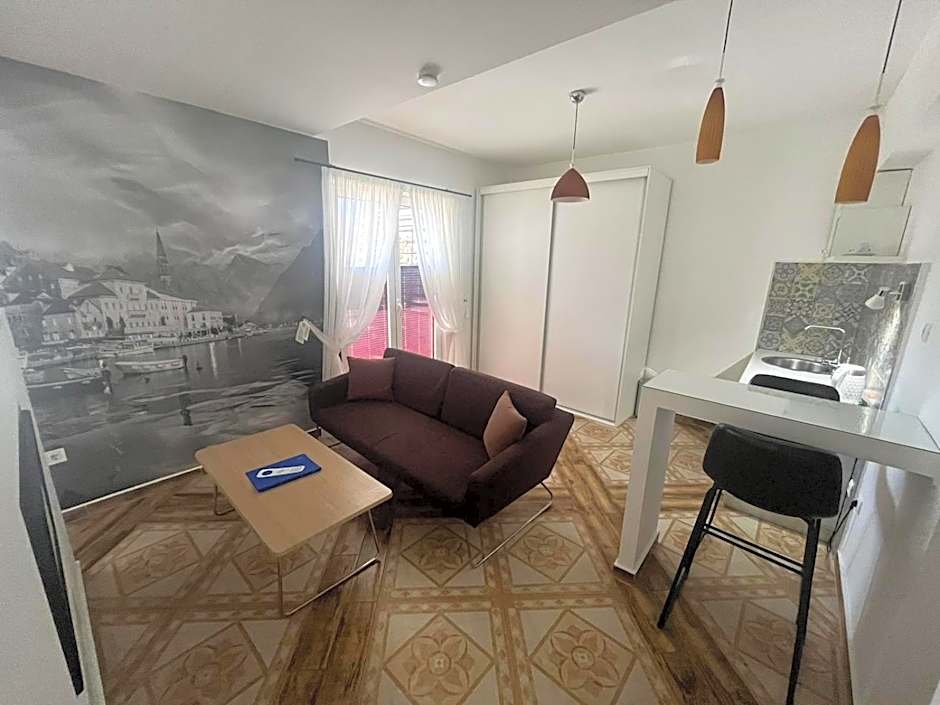 Apartments & rooms - TIANIS - Self check-in