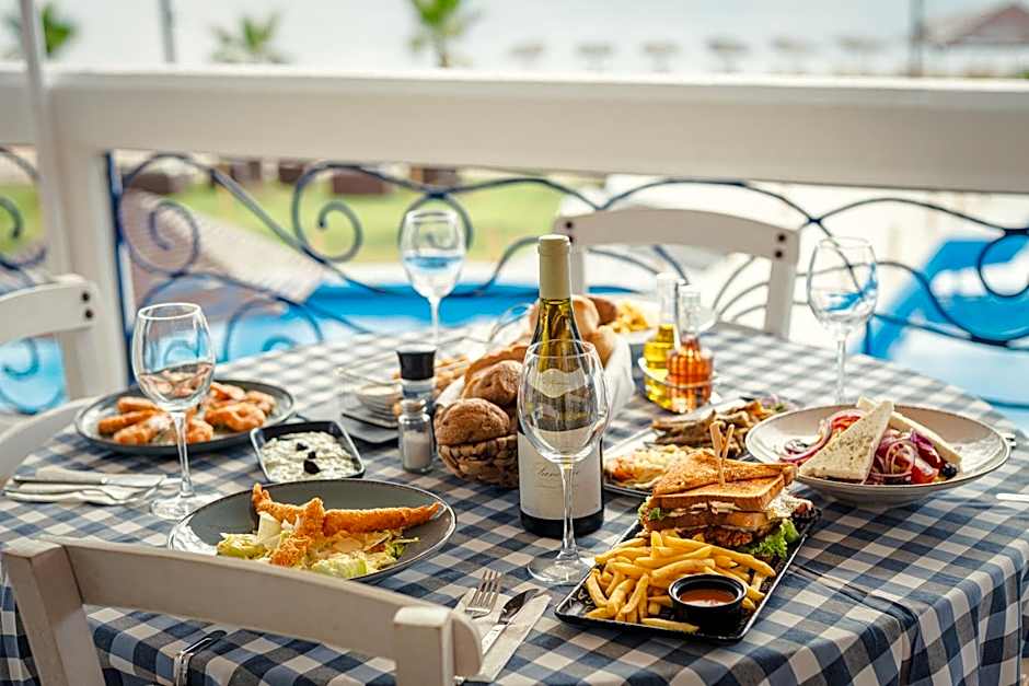 Kamari Beach Hotel