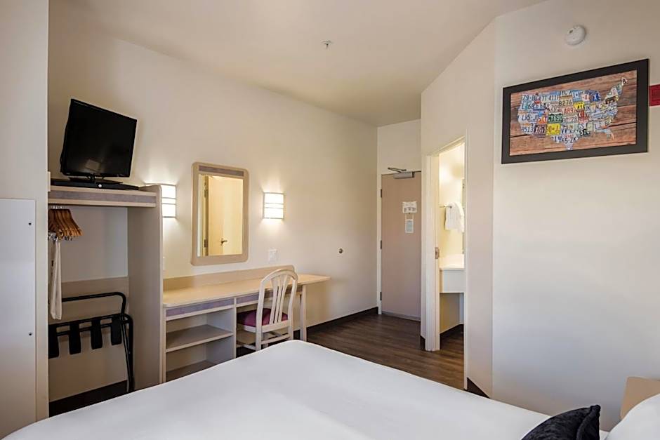 Red Lion Inn & Suites Butte