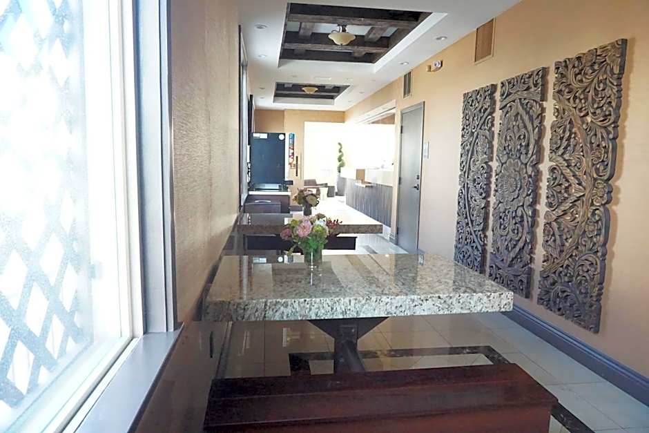 Tuscan Garden Inn