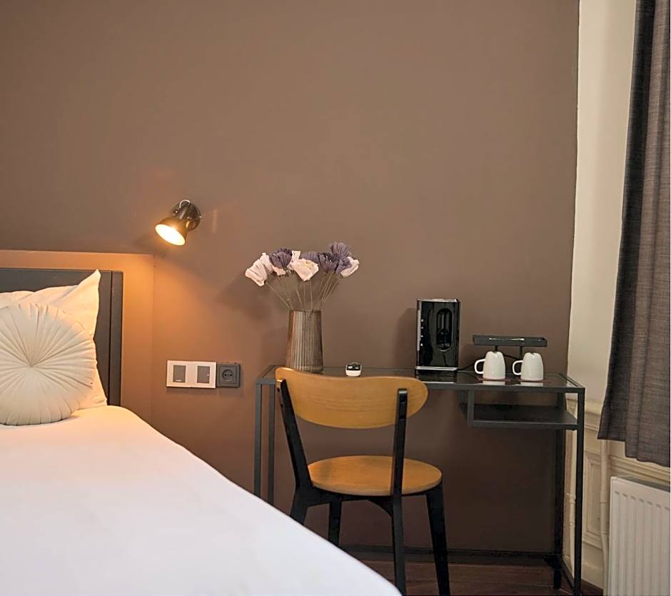 Photo 1 of 10 of Double Room