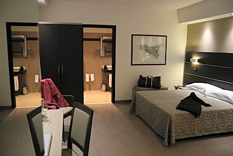 Junior Suite (2 Adults)