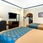 Econo Lodge Inn & Suites