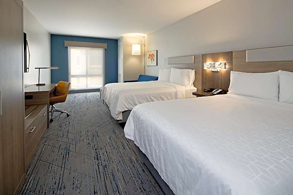 Holiday Inn Express and Suites Valencia - Santa Clarita By IHG