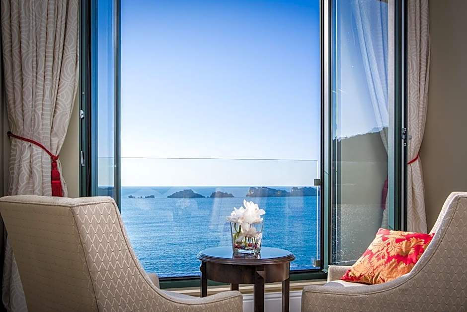 Royal Princess Hotel