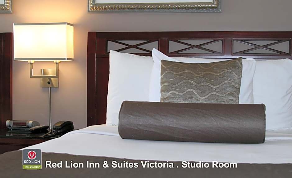 Red Lion Inn And Suites Victoria