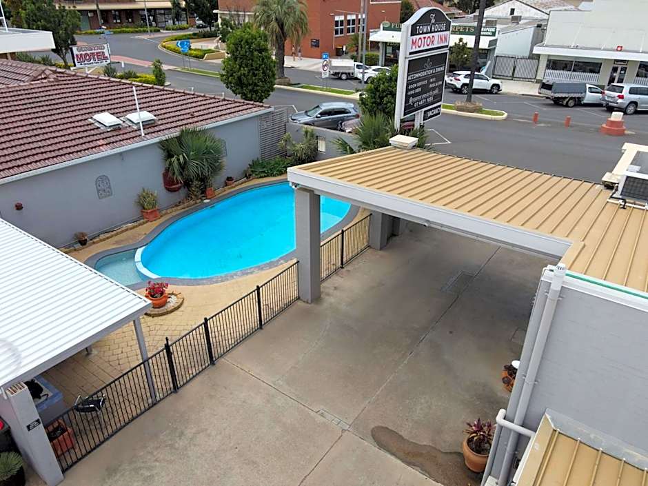 The Town House Motor Inn