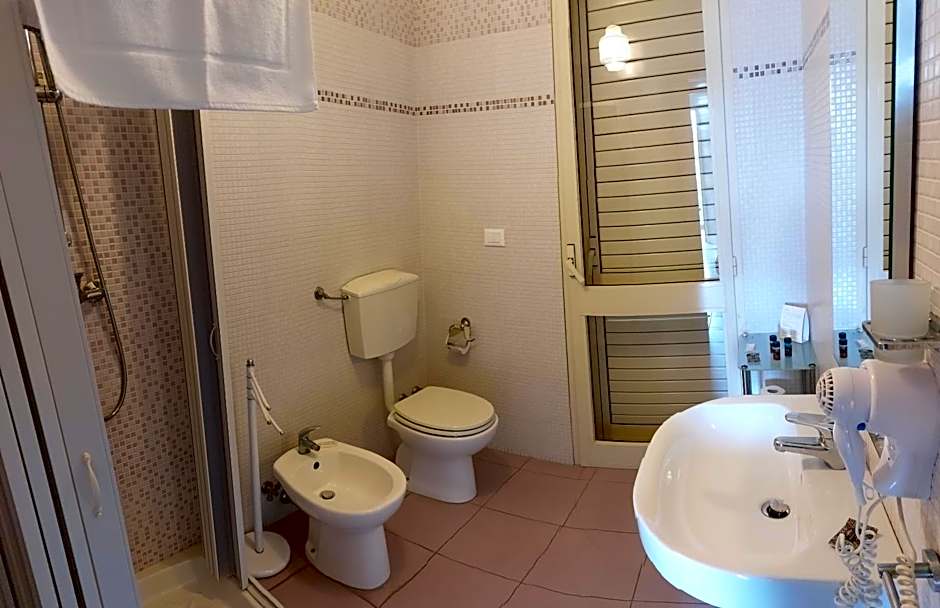 Hotel Blue Sky - San Foca