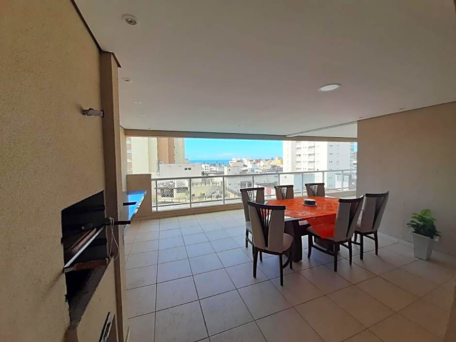 Apartamento encantador com piscina