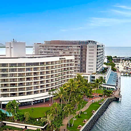 Hilton Cairns