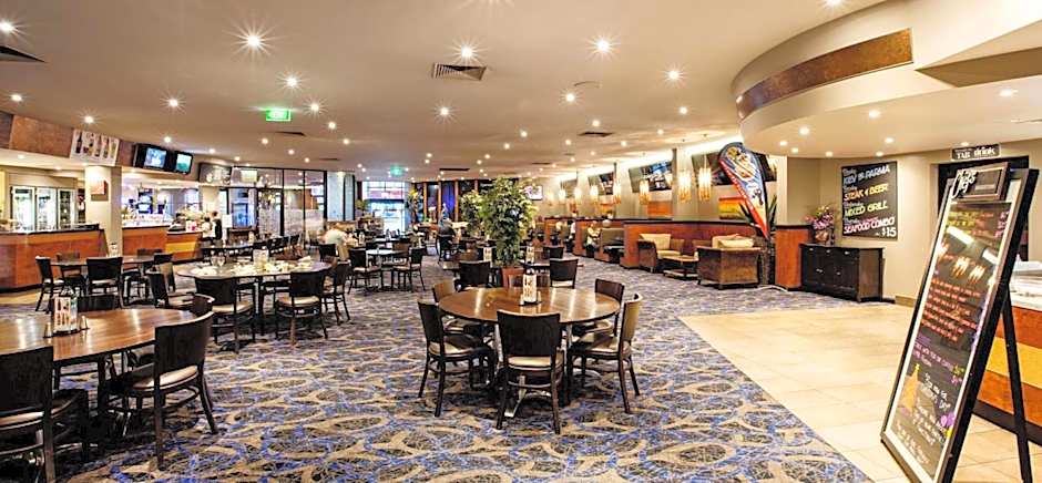 Nightcap at Sandbelt Hotel