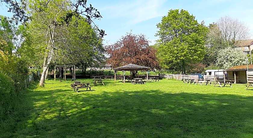 The Pear Tree Inn