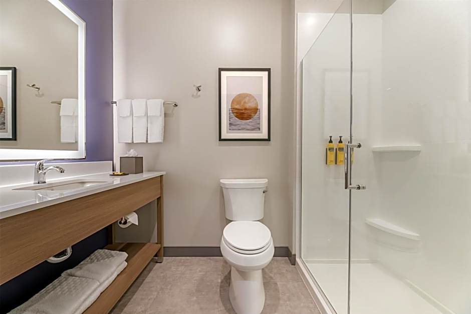Best Western Plus Marquette Hotel & Suites