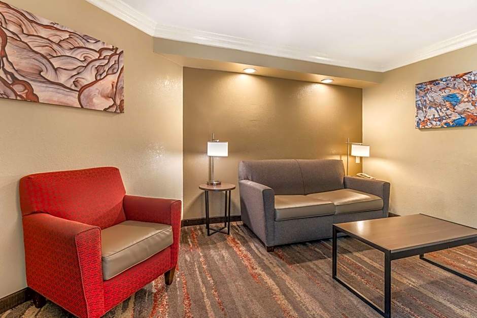 Best Western Plus Wine Country Inn & Suites