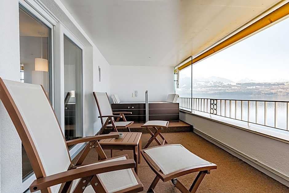 Photo 1 of 1 of Junior Suite, Balcony
