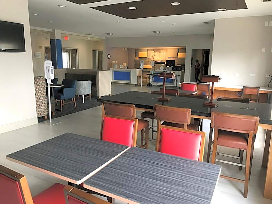 Holiday Inn Express Toledo West - Napoleon By IHG