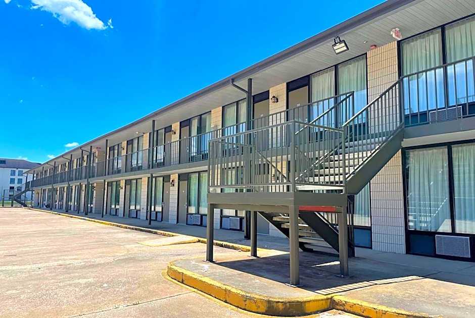 Ramada by Wyndham Branson Theatre District