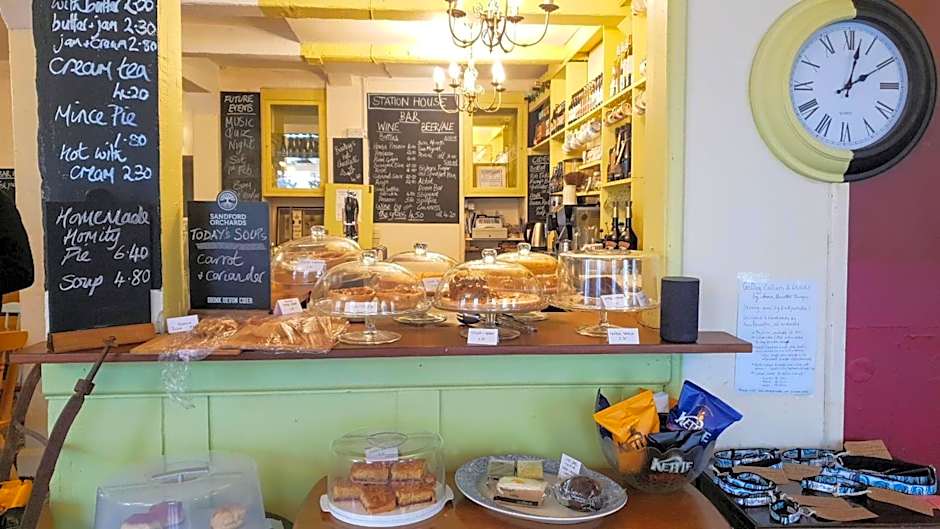 Station House, Dartmoor and Coast located, Village centre Hotel