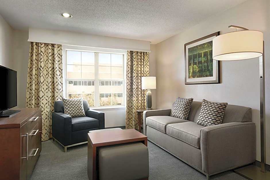 Homewood Suites By Hilton Kansas City-Airport
