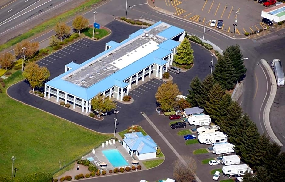 Americas Best Value Inn - Phoenix / Ashland