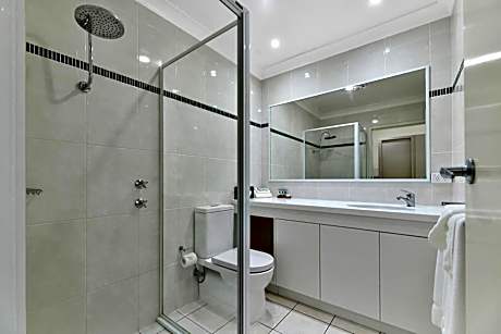 Executive Queen Room