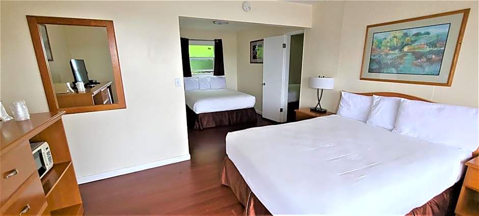 Blue Coast Inn & Suites