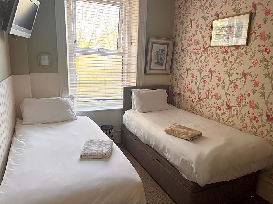 The Boho - 4 min walk to beach & town