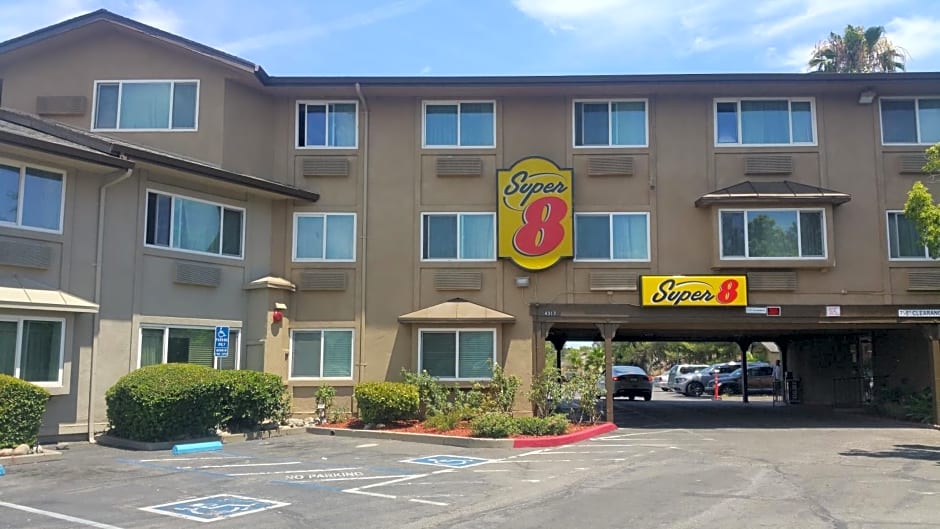 Super 8 by Wyndham Sacramento North