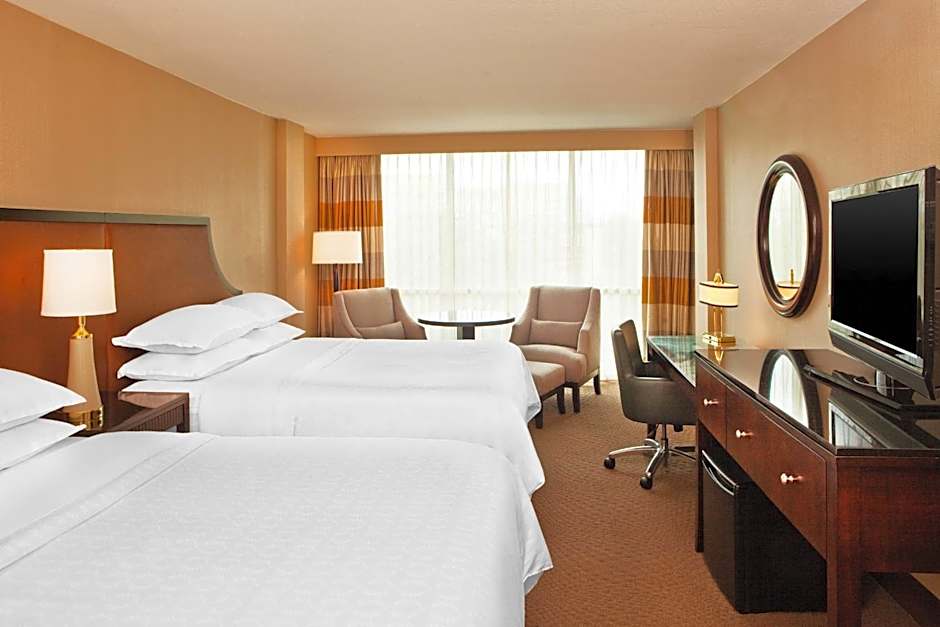 Courtland Grand Hotel, Trademark Collection by Wyndham