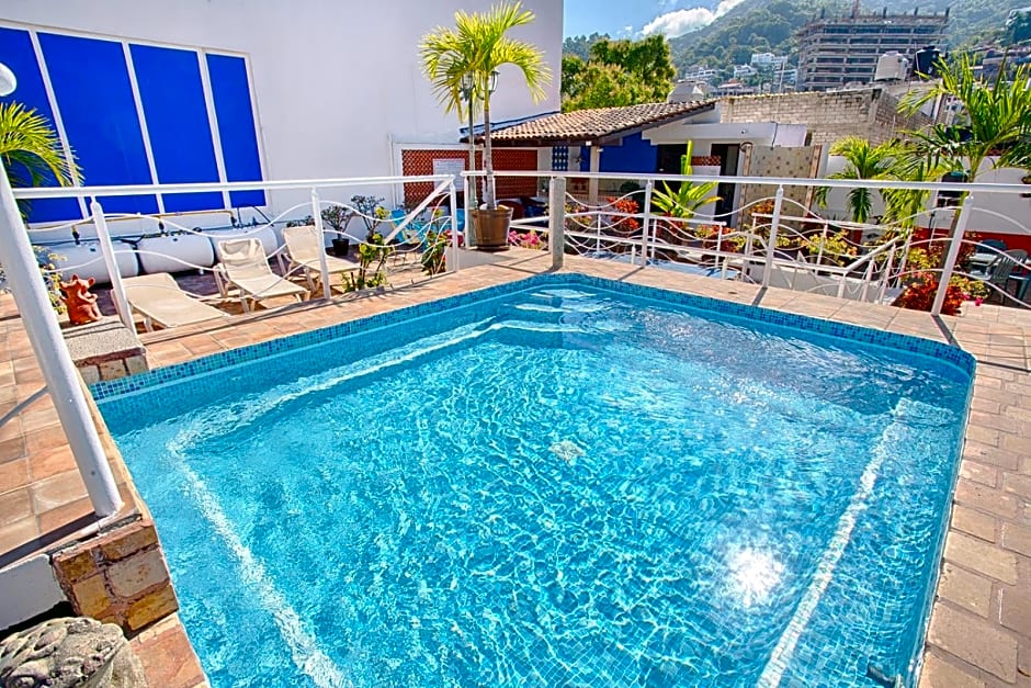 La Iguana Vallarta LGBT Experience - Romantic Zone