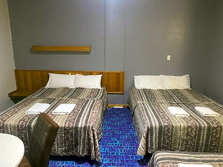 Tollgate Motel