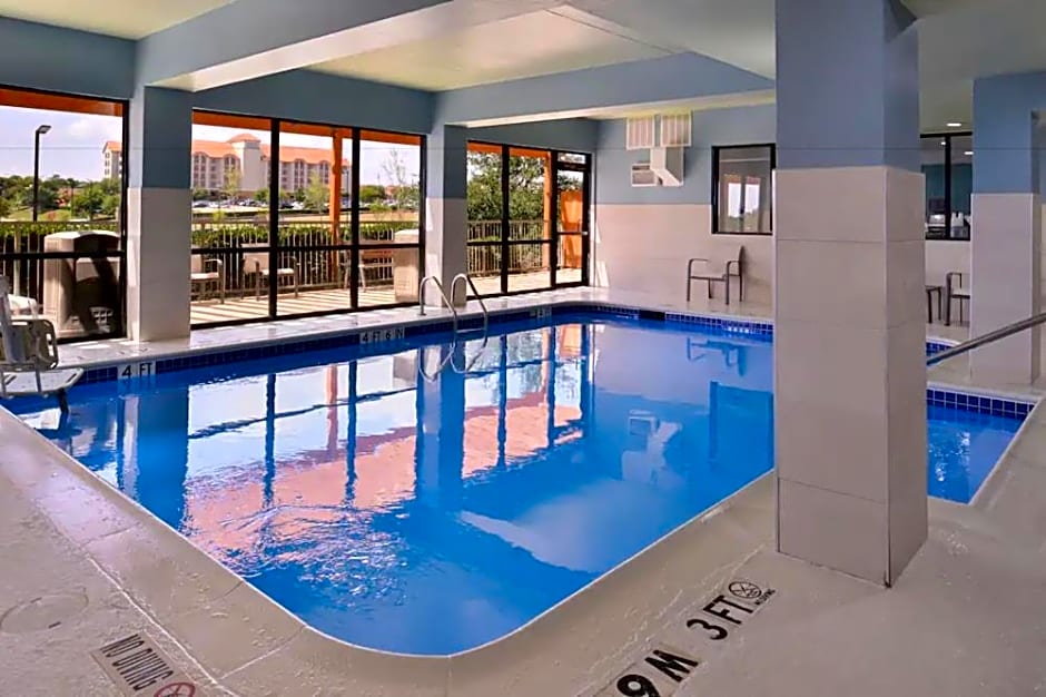 Holiday Inn Express Hotel and Suites Mesquite By IHG
