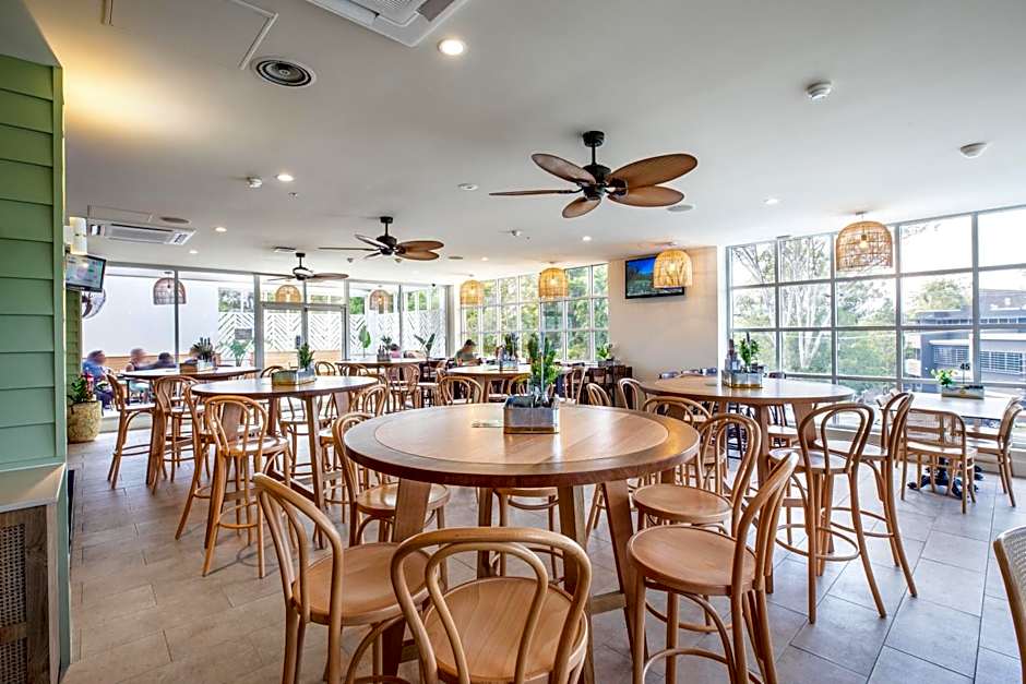 Nightcap at Commercial Hotel